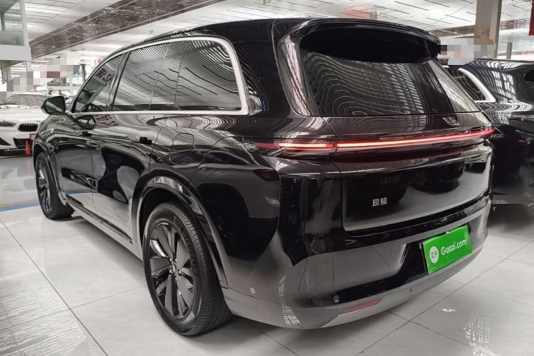 Li Auto L8 2025 — 4