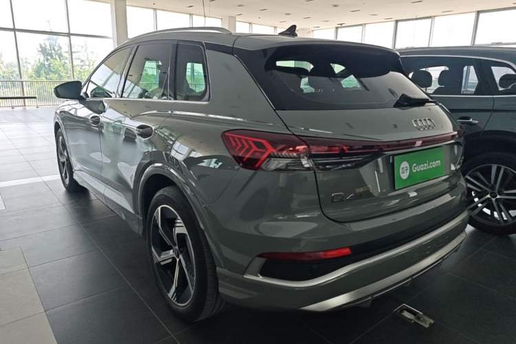 Audi Q4 e-tron 2022 — 4