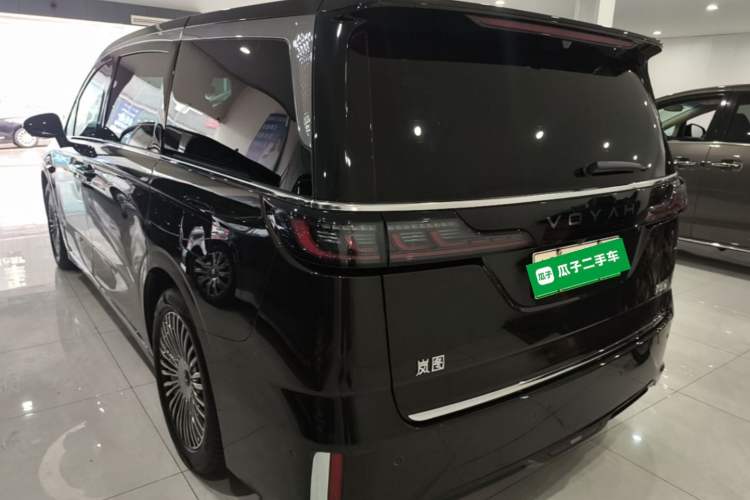 Voyah Dream 2025 — 4