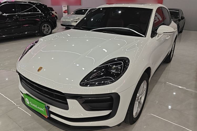 Porsche Macan 2023 — фото 1