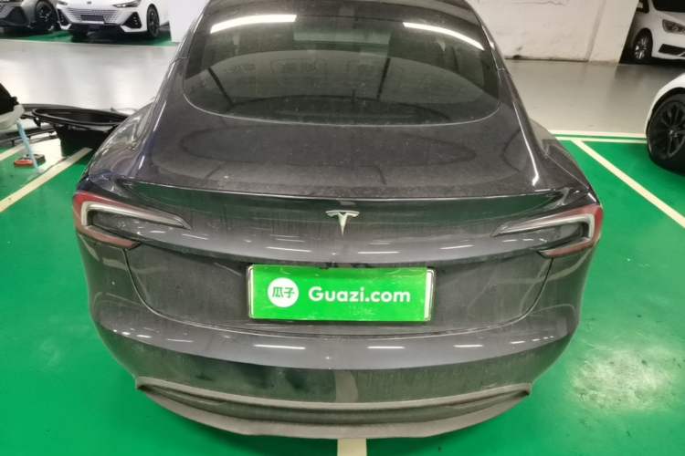 Tesla Model 3 2023 — 5