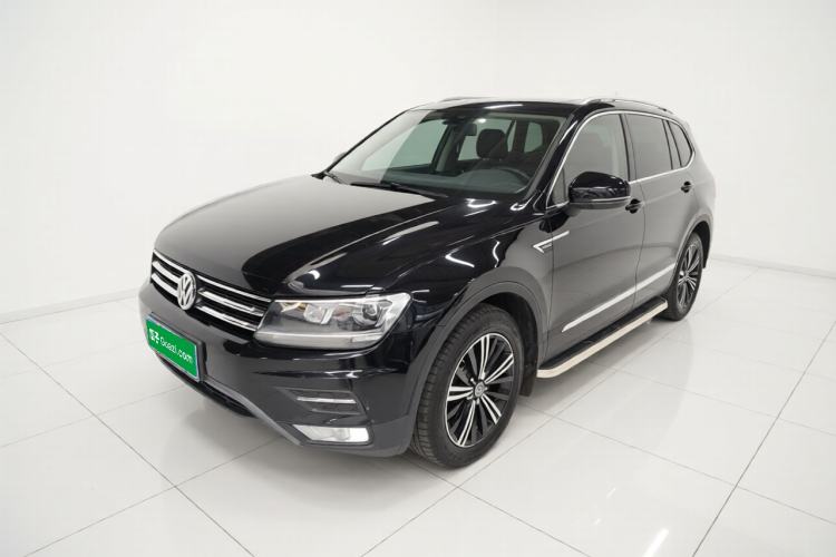 Volkswagen Tiguan L 2020 — фото 1