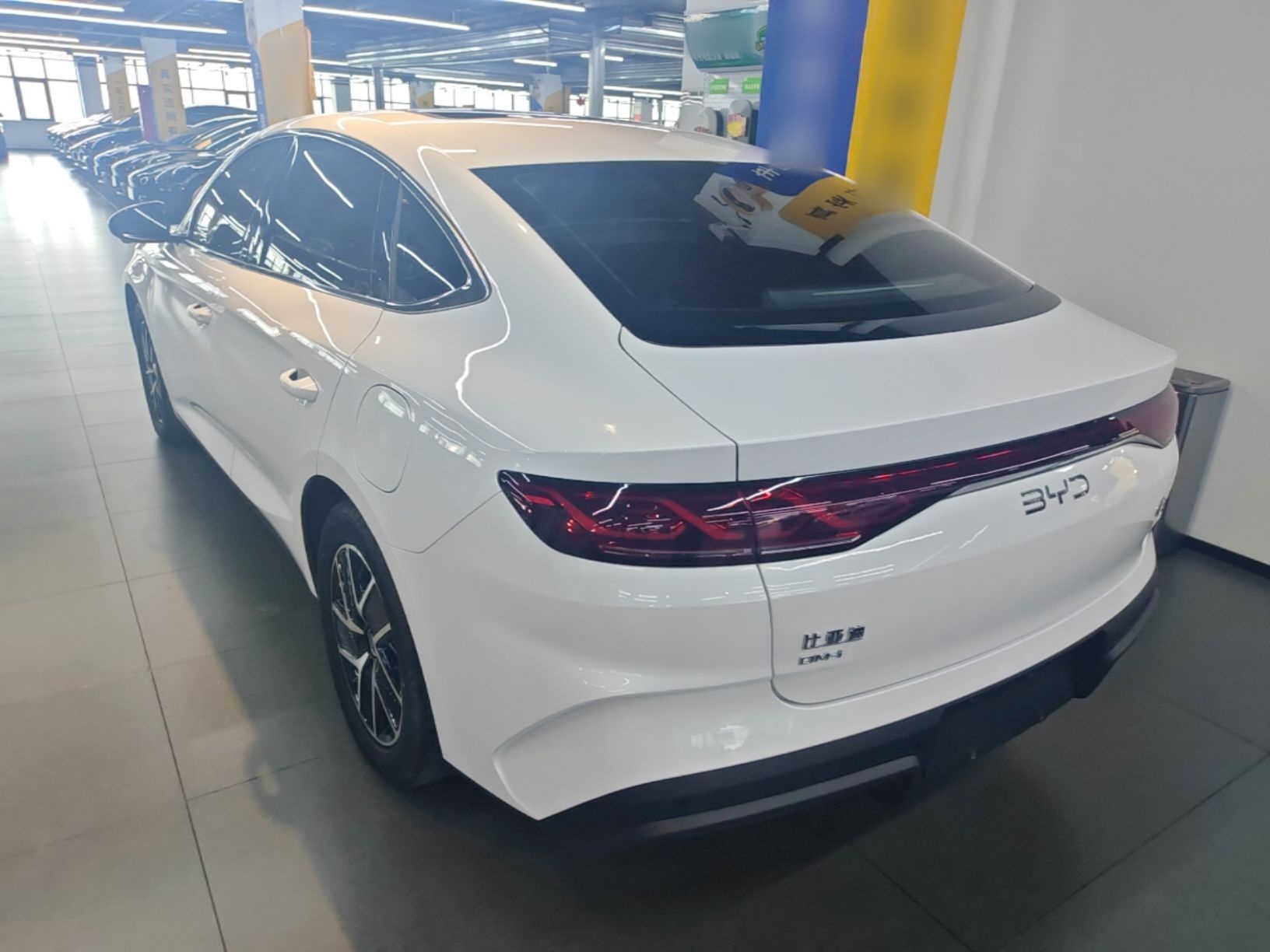 BYD Qin L 2024 — фото 4