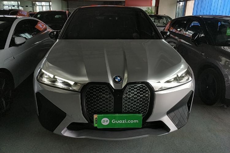 BMW iX 2022 — 2