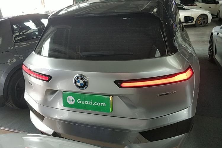 BMW iX 2022 — 5