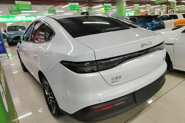 BYD Seal 05 2025 — фото 4