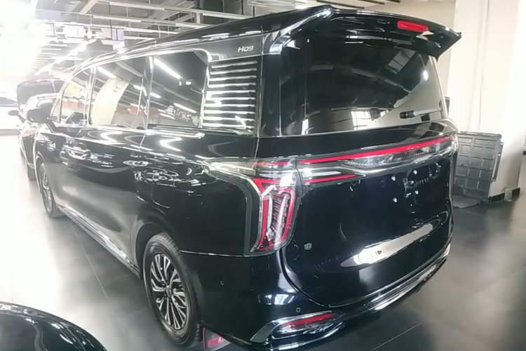 Hongqi HQ9 PHEV 2024 — 4