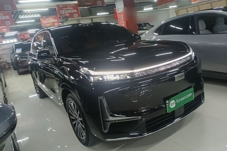 Geely Galaxy M9 2025 — 3