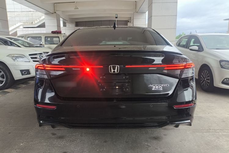 Honda Accord 2023 — 5