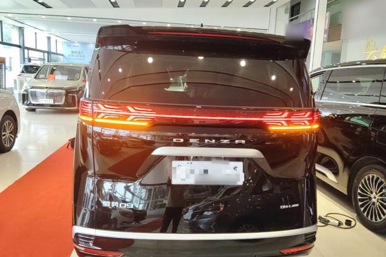 Denza D9 2024 — 5
