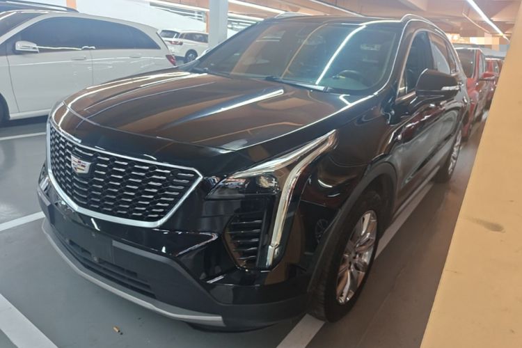 Cadillac XT4 2021 — фото 1