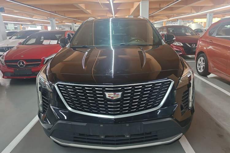 Cadillac XT4 2021 — фото 2