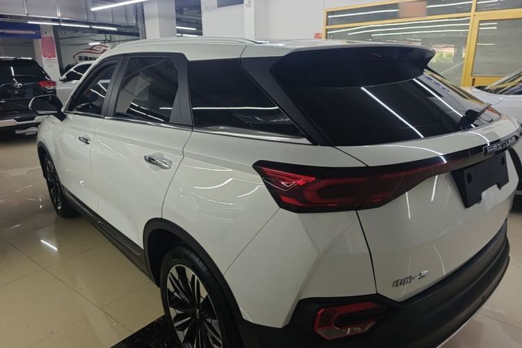 Bestune T77 2021 — 4