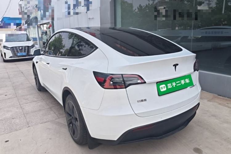 Tesla Model Y 2022 — 4