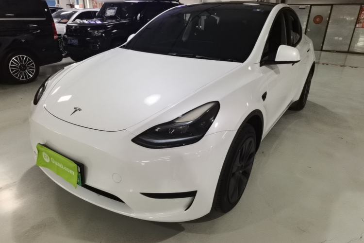Tesla Model Y 2023 — фото 1