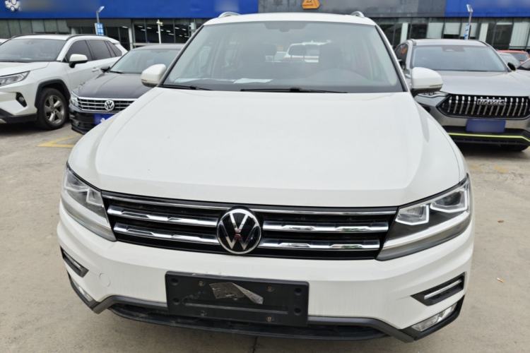 Volkswagen Tiguan L 2021 — 2
