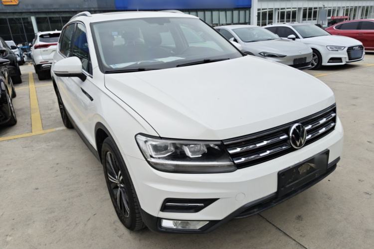 Volkswagen Tiguan L 2021 — 3