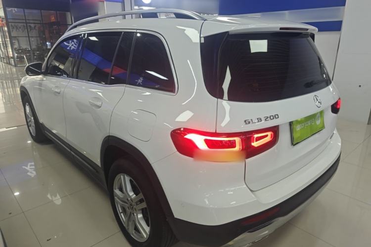Mercedes-Benz GLB 200 2022 — 4