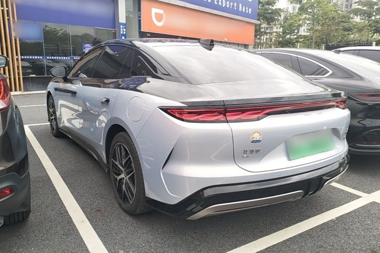 BYD Han L 2025 — 4
