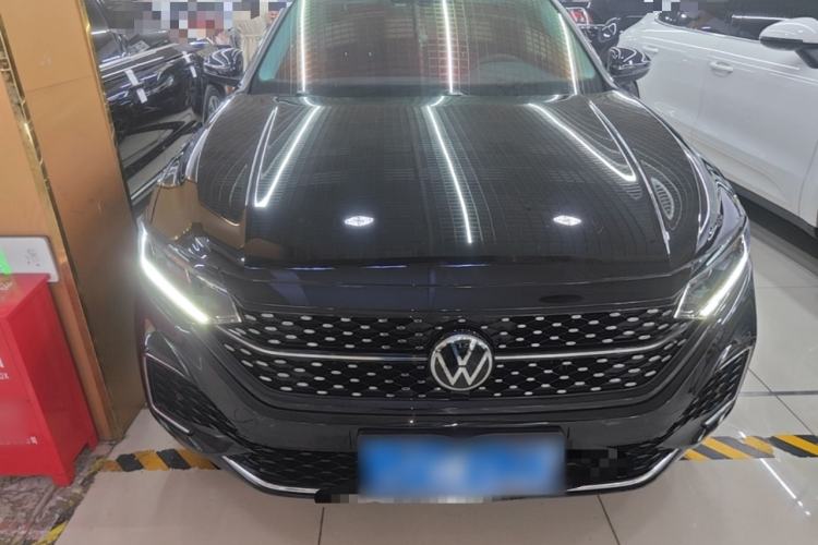 Volkswagen Passat 2025 — 2