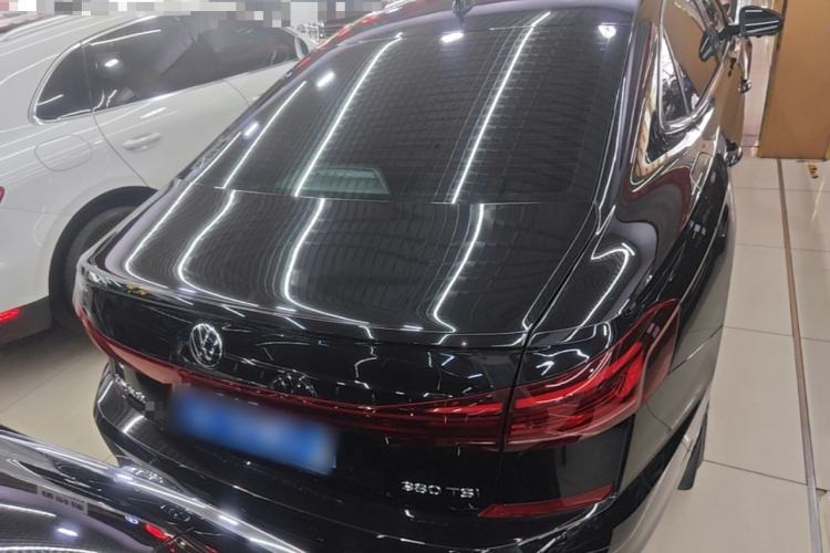 Volkswagen Passat 2025 — 5