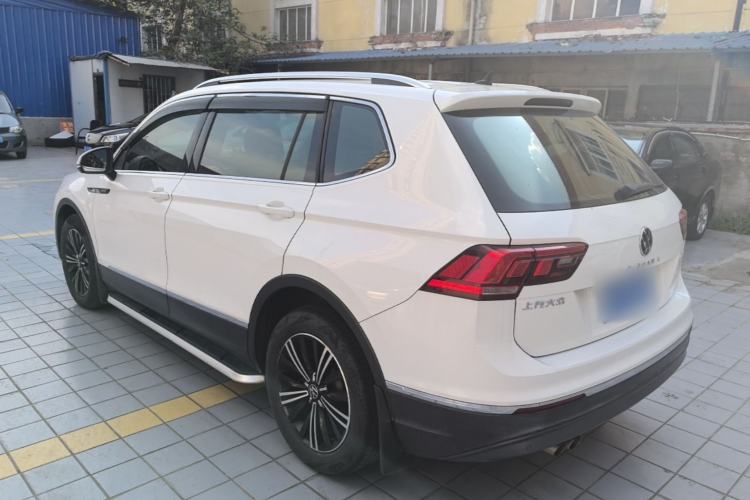 Volkswagen tiguan l 2021 — фото 4