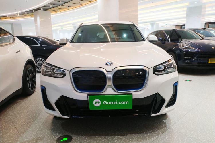 BMW iX3 2022 — 2