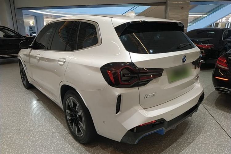 BMW iX3 2022 — 4