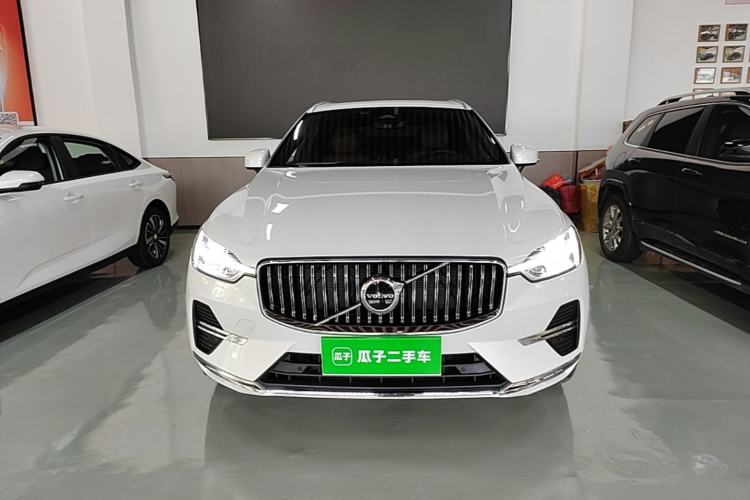 Volvo XC60 2025 — фото 2