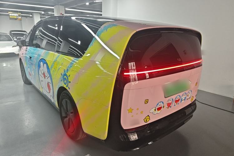 Li Auto MEGA 2025 — 4