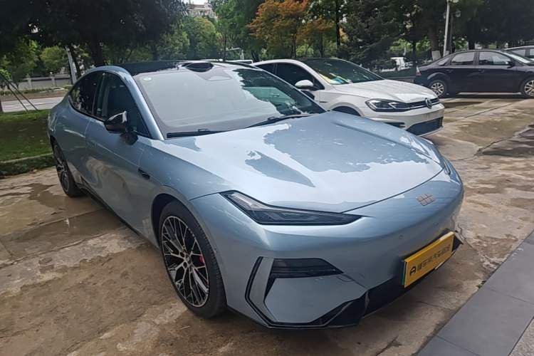 Geely Galaxy E8 2025 — 3