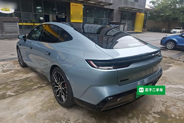 Geely Galaxy E8 2025 — 4