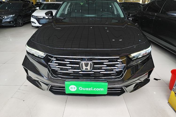 Honda Accord 2025 — 2