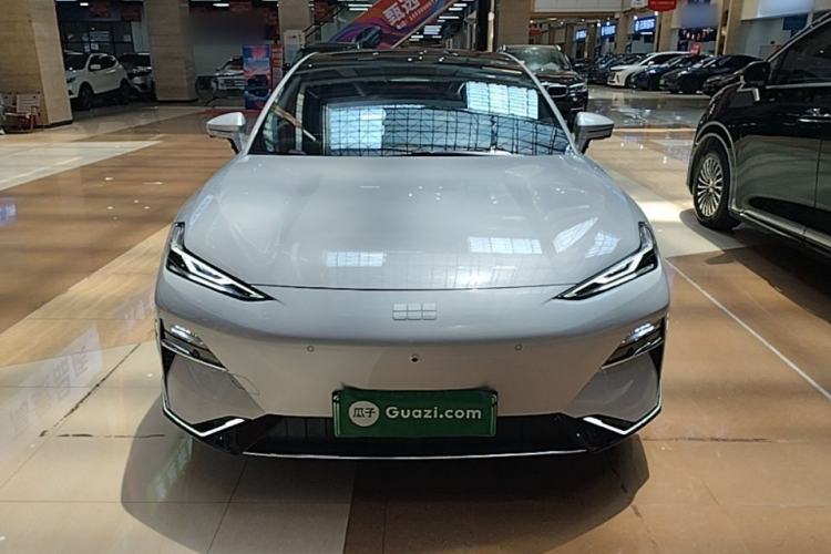 Geely Galaxy E8 2025 — 2