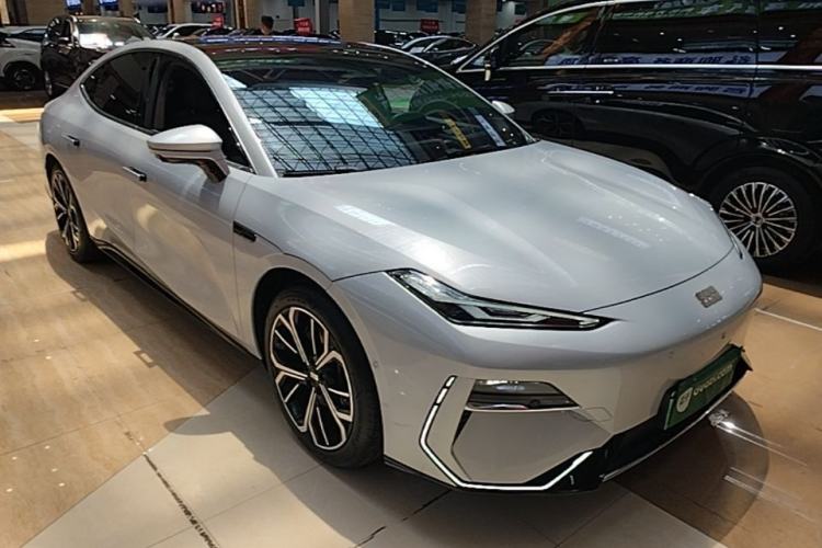 Geely Galaxy E8 2025 — 3