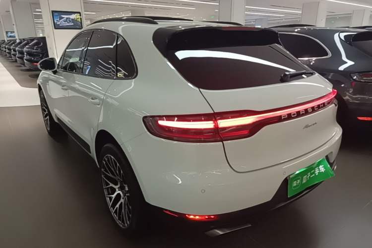 Porsche Macan 2020 — фото 4