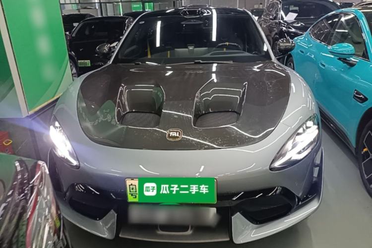 Xiaomi SU7 2025 — 2