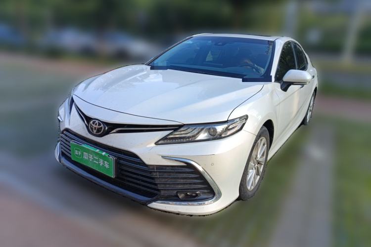 Toyota Camry 2021 — фото 1