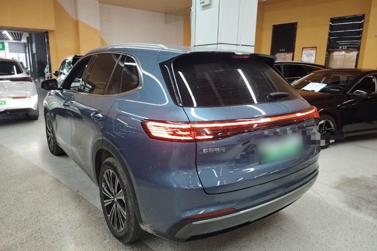 Geely Xingjian 7 2025 — 4