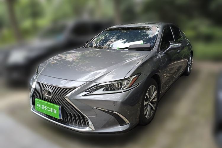 Lexus es 2020 — фото 1