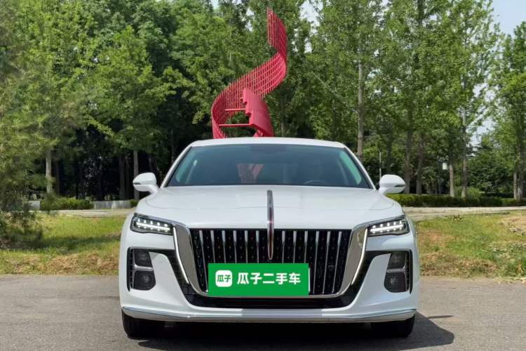 Hongqi H5 2024 — 2