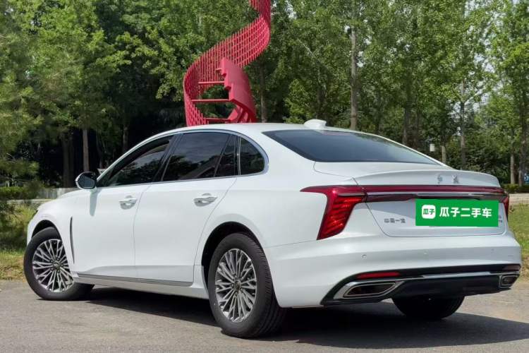 Hongqi H5 2024 — 4