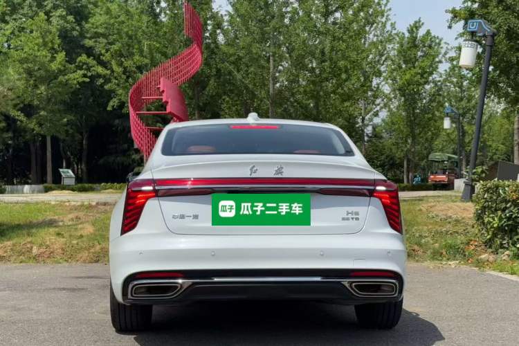 Hongqi H5 2024 — 5