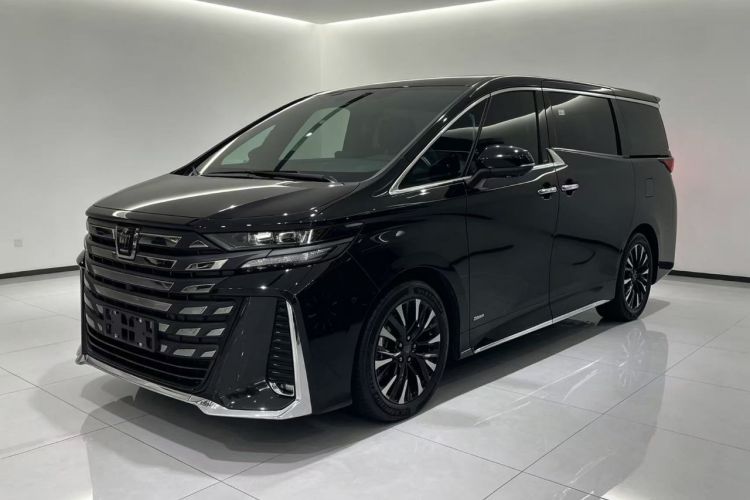 Toyota Vellfire 2024 — фото 1