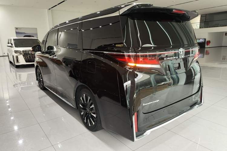 Toyota Vellfire 2024 — фото 4
