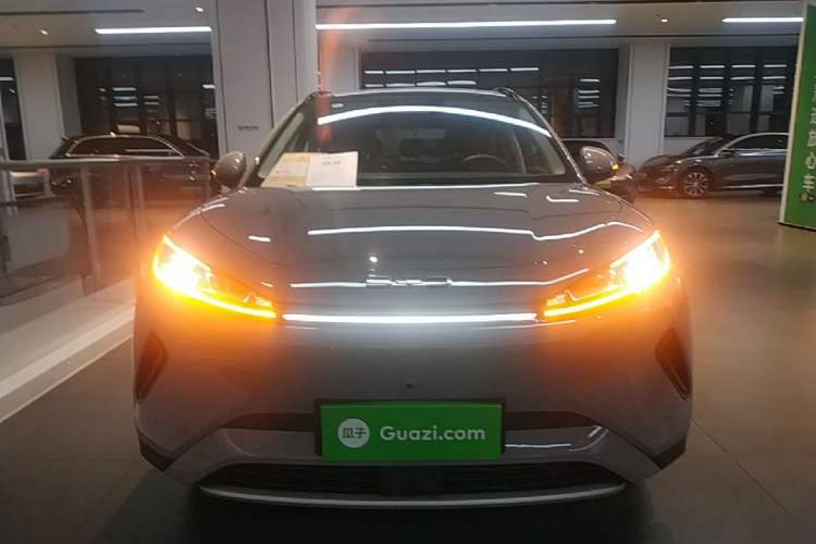 BYD Sealion 05 EV 2025 — 2