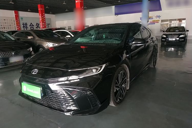 Toyota camry 2024 — фото 1