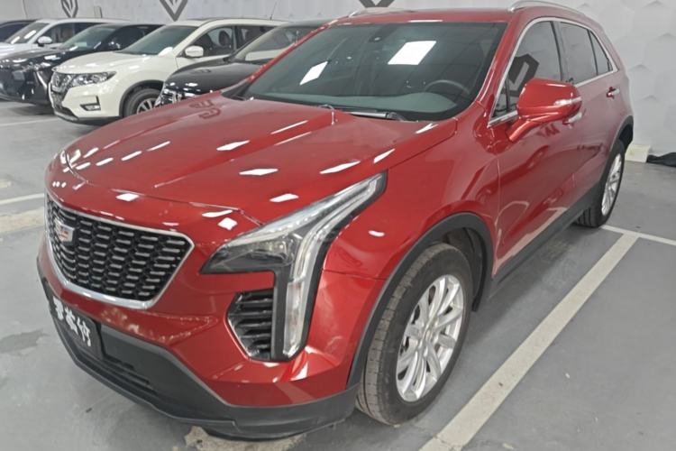 Cadillac XT4 2022 — фото 1