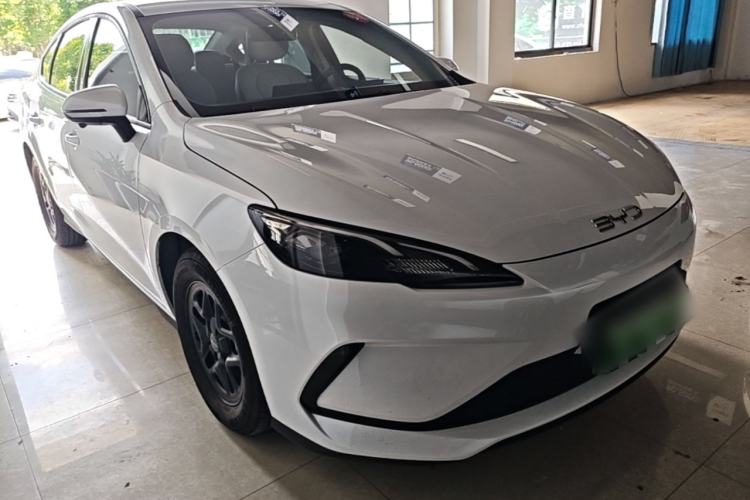 BYD Seal 05 DM-i 2025 — фото 3