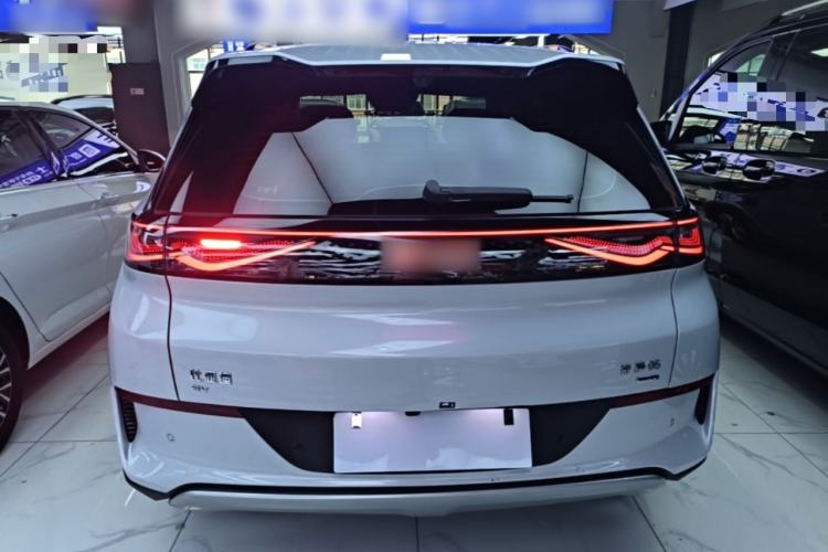 BYD Sealion 05 EV 2025 — фото 5